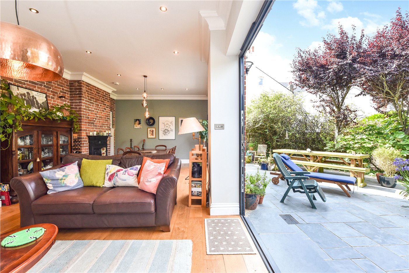 Bi-Folds